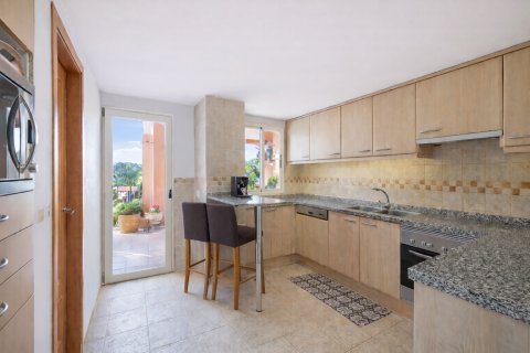 Huoneisto myytävänä Santa Ponsa, Mallorca, Espanja, 3 makuuhuonetta, 194 m2 No. 179988 - kuva 2
