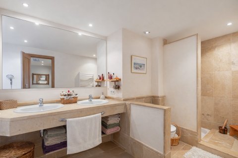 Huoneisto myytävänä Santa Ponsa, Mallorca, Espanja, 3 makuuhuonetta, 194 m2 No. 179988 - kuva 4