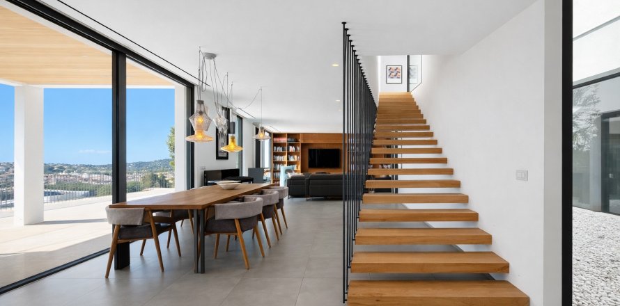 Villa in Santa Ponsa, Mallorca, Spain 6 bedrooms, 456 sq.m. No. 179991