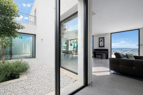Villa for sale in Santa Ponsa, Mallorca, Spain 6 bedrooms, 456 sq.m. No. 179991 - photo 6