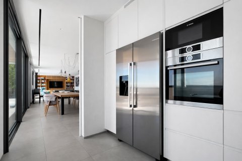 Villa for sale in Santa Ponsa, Mallorca, Spain 6 bedrooms, 456 sq.m. No. 179991 - photo 8