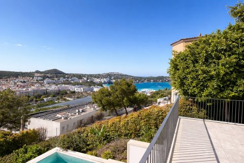 Villa for sale in Santa Ponsa, Mallorca, Spain 6 bedrooms, 456 sq.m. No. 179991 - photo 16