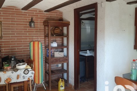 Land plot for sale in La Bisbal Del Penedes, Tarragona, Spain 1200 sq.m. No. 185724 - photo 13