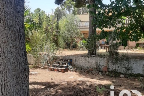 Land plot for sale in La Bisbal Del Penedes, Tarragona, Spain 1200 sq.m. No. 185724 - photo 4