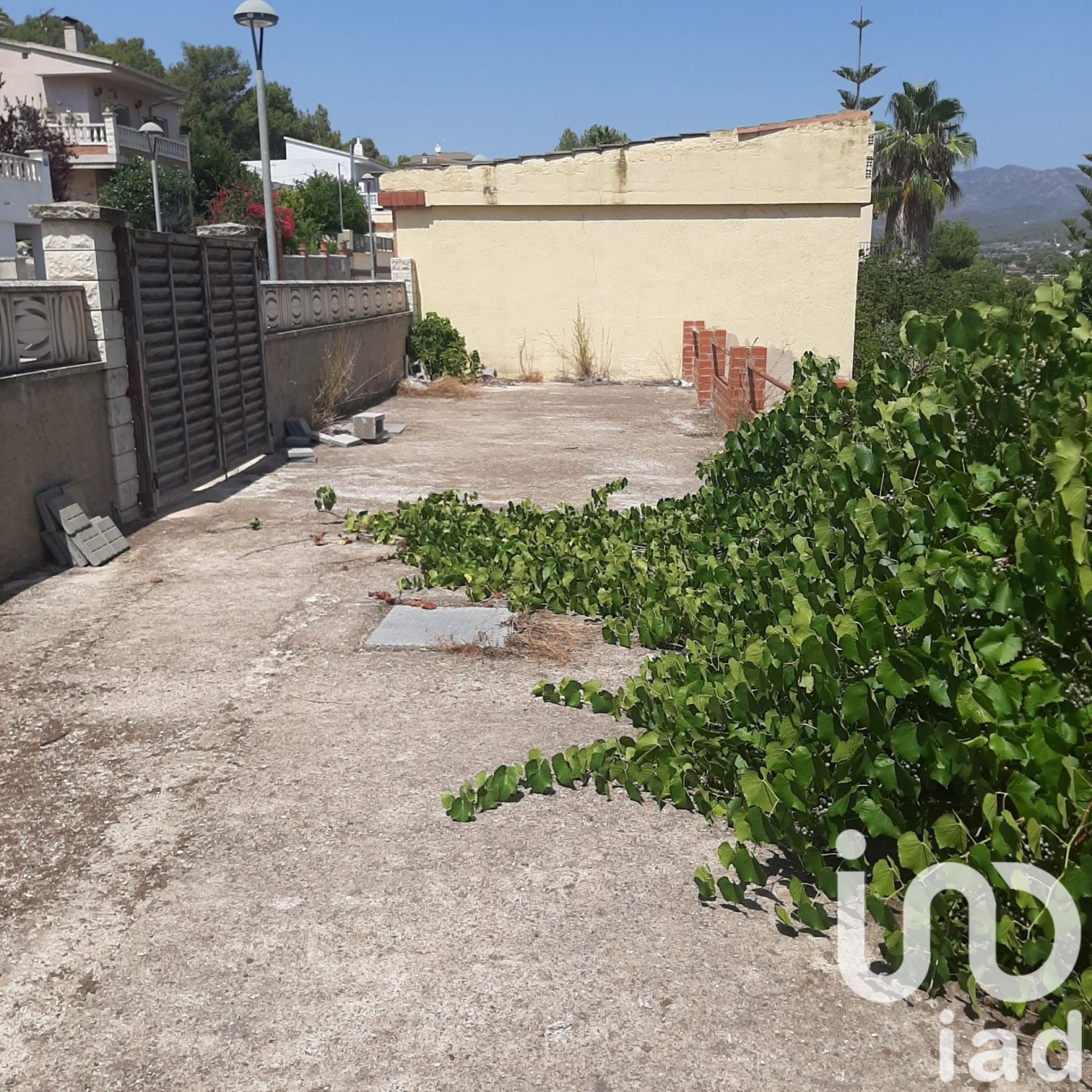 Land plot à La Bisbal Del Penedes, Tarragona, Espagne 1200 m2 No. 185724