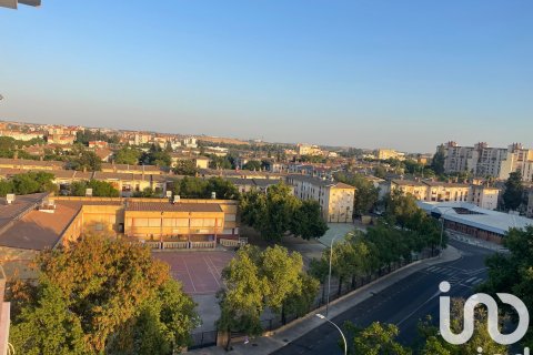 Продажа квартиры в Севилья, Испания 3 спальни, 83м2 №185725 - фото 5
