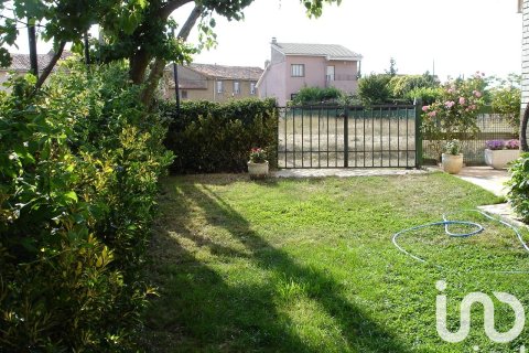House for sale in Leon, Spain 3 bedrooms, 103 sq.m. No. 185729 - photo 2