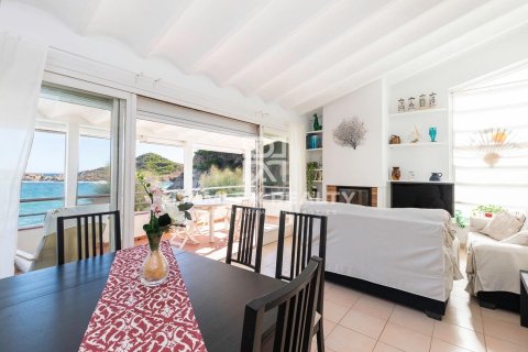 Huoneisto myytävänä Begur, Girona, Espanja, 4 makuuhuonetta, 94 m2 No. 177026 - kuva 3