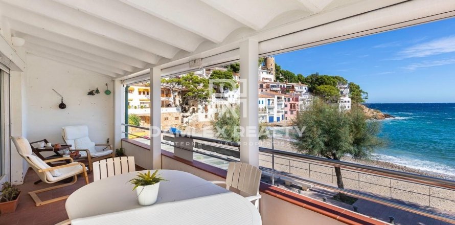 Huoneisto Begur, Girona, Espanja 4 makuuhuonetta, 94 m2 No. 177026