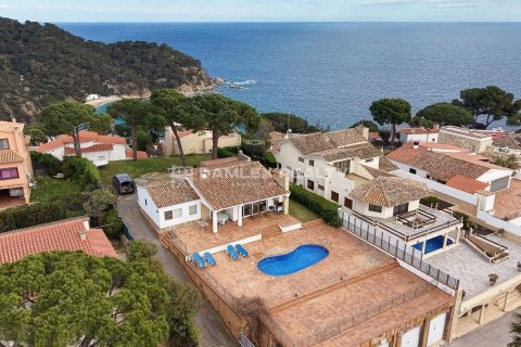 Dom w Lloret de Mar, Girona, Hiszpania 4 sypialnie, 335 mkw. nr 177022 – zdjęcie 2