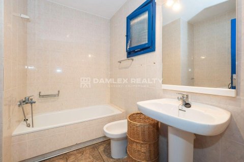 Dom w Lloret de Mar, Girona, Hiszpania 4 sypialnie, 335 mkw. nr 177022 – zdjęcie 23
