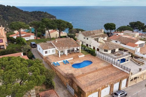 Dom w Lloret de Mar, Girona, Hiszpania 4 sypialnie, 335 mkw. nr 177022 – zdjęcie 4