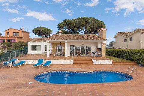 Dom w Lloret de Mar, Girona, Hiszpania 4 sypialnie, 335 mkw. nr 177022 – zdjęcie 3