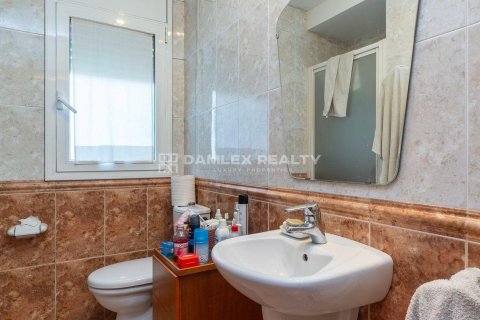 Dom w Palamos, Girona, Hiszpania 6 sypialni, 405 mkw. nr 177021 – zdjęcie 21