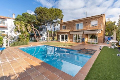 Dom w Palamos, Girona, Hiszpania 6 sypialni, 405 mkw. nr 177021 – zdjęcie 2
