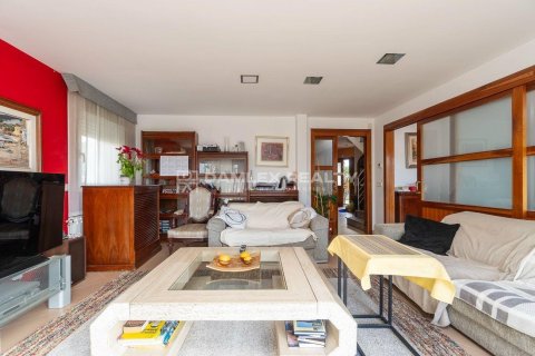 Dom w Palamos, Girona, Hiszpania 6 sypialni, 405 mkw. nr 177021 – zdjęcie 9