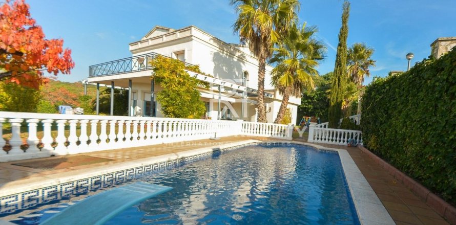 Willa w Lloret de Mar, Girona, Hiszpania 5 sypialni, 360 mkw. nr 177023