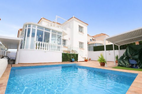 Villa i Alicante, Spanien 4 sovrum, 118 kvm. Nr. 149283