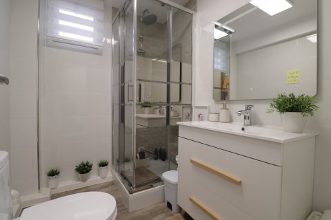 Villa à vendre à Alicante, Espagne, 4 chambres, 118 m2 No. 149283 - photo 29