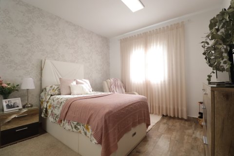 Villa à vendre à Alicante, Espagne, 4 chambres, 118 m2 No. 149283 - photo 20