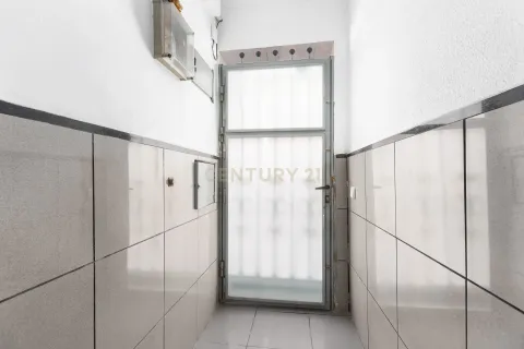 House à vendre à Sabadell, Barcelona, Espagne, 3 chambres, 138 m2 No. 166968 - photo 2