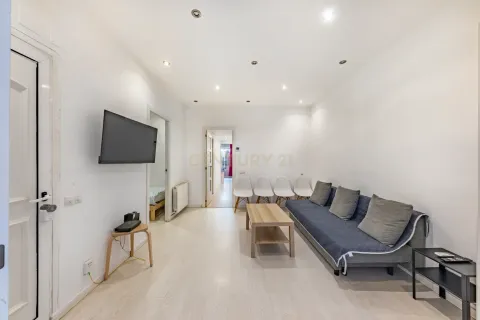 Wohnung zum Verkauf in Santa Coloma de Gramenet, Barcelona, Spanien 4 Schlafzimmer, 79 m2 Nr. 166967 - Foto 2