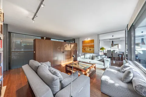 House for sale in Barcelona, Spain 4 bedrooms, 302 sq.m. No. 166963 - photo 3