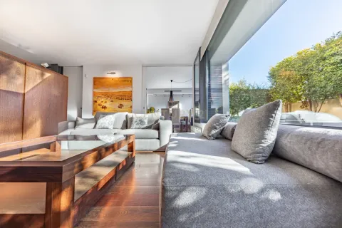 House for sale in Barcelona, Spain 4 bedrooms, 302 sq.m. No. 166963 - photo 5