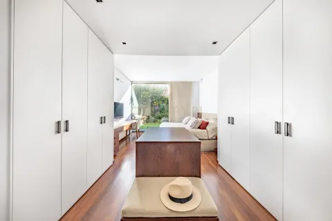 House for sale in Barcelona, Spain 4 bedrooms, 302 sq.m. No. 166963 - photo 18
