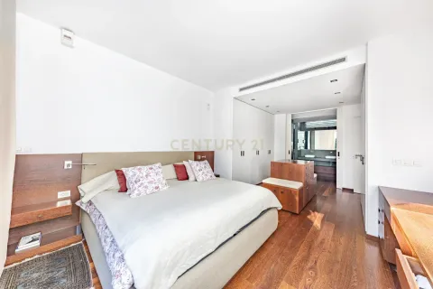 House for sale in Barcelona, Spain 4 bedrooms, 302 sq.m. No. 166963 - photo 20