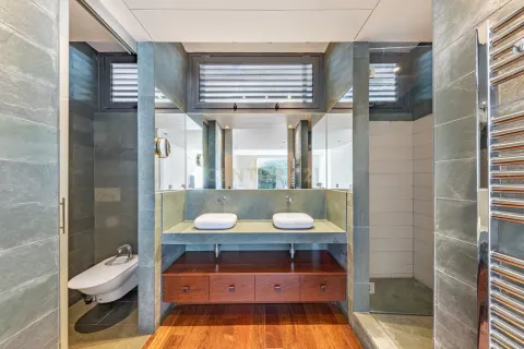 House for sale in Barcelona, Spain 4 bedrooms, 302 sq.m. No. 166963 - photo 23