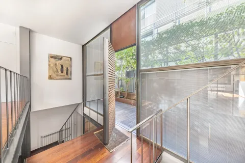 House for sale in Barcelona, Spain 4 bedrooms, 302 sq.m. No. 166963 - photo 15
