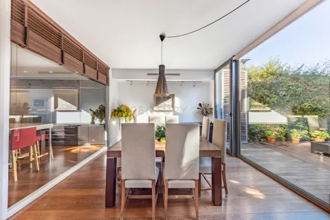 House for sale in Barcelona, Spain 4 bedrooms, 302 sq.m. No. 166963 - photo 6