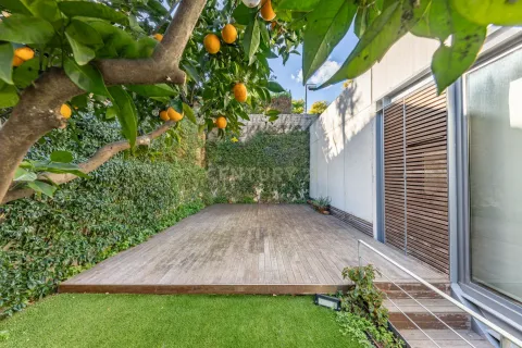 House for sale in Barcelona, Spain 4 bedrooms, 302 sq.m. No. 166963 - photo 25