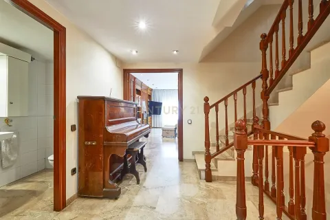 House à vendre à Badalona, Barcelona, Espagne, 4 chambres, 204 m2 No. 166964 - photo 18