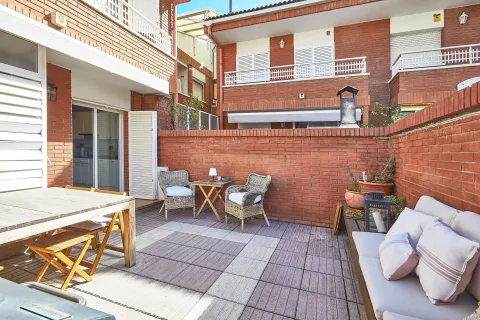 House à vendre à Badalona, Barcelona, Espagne, 4 chambres, 204 m2 No. 166964 - photo 11