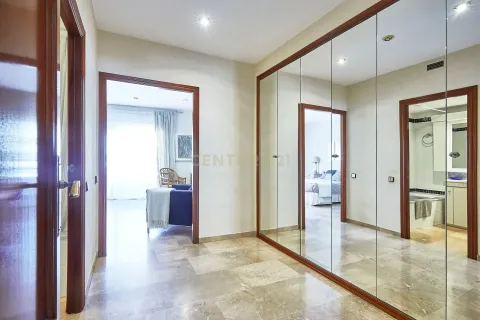 House à vendre à Badalona, Barcelona, Espagne, 4 chambres, 204 m2 No. 166964 - photo 24