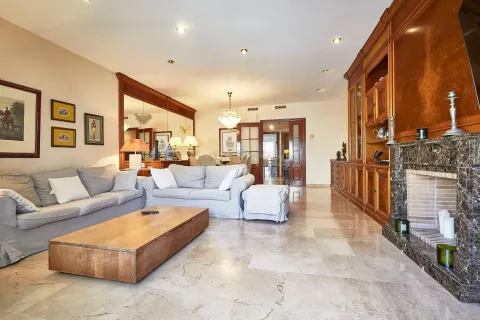House à vendre à Badalona, Barcelona, Espagne, 4 chambres, 204 m2 No. 166964 - photo 2