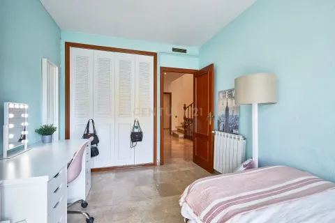 House à vendre à Badalona, Barcelona, Espagne, 4 chambres, 204 m2 No. 166964 - photo 29