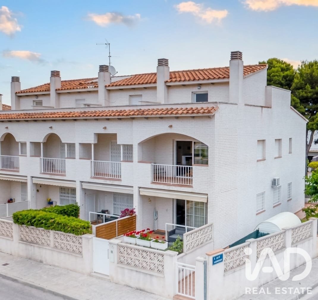 Townhouse à Cubelles, Barcelona, Espagne 5 chambres, 138 m2 No. 195015