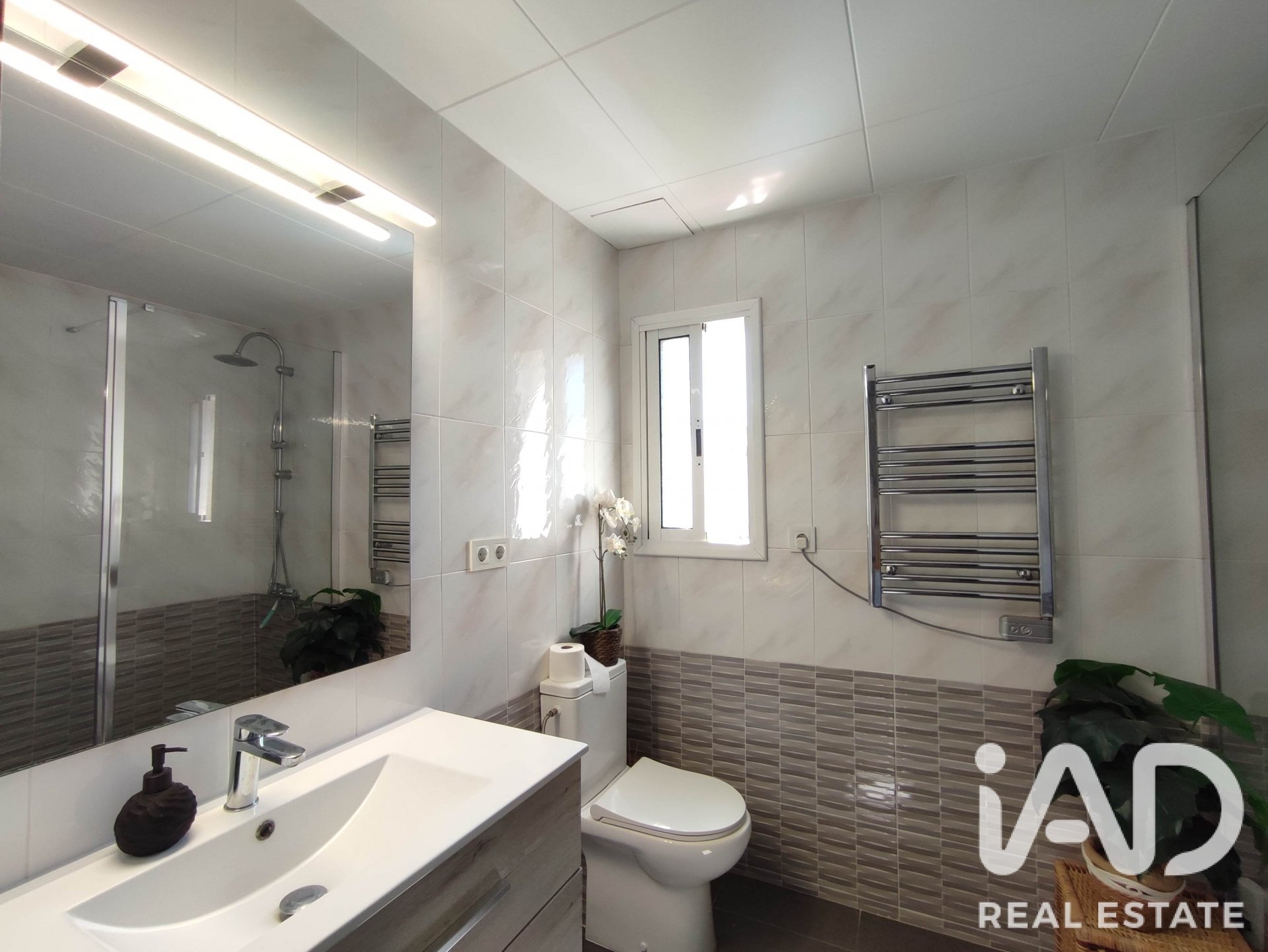 Townhouse à Cubelles, Barcelona, Espagne 5 chambres, 138 m2 No. 195015