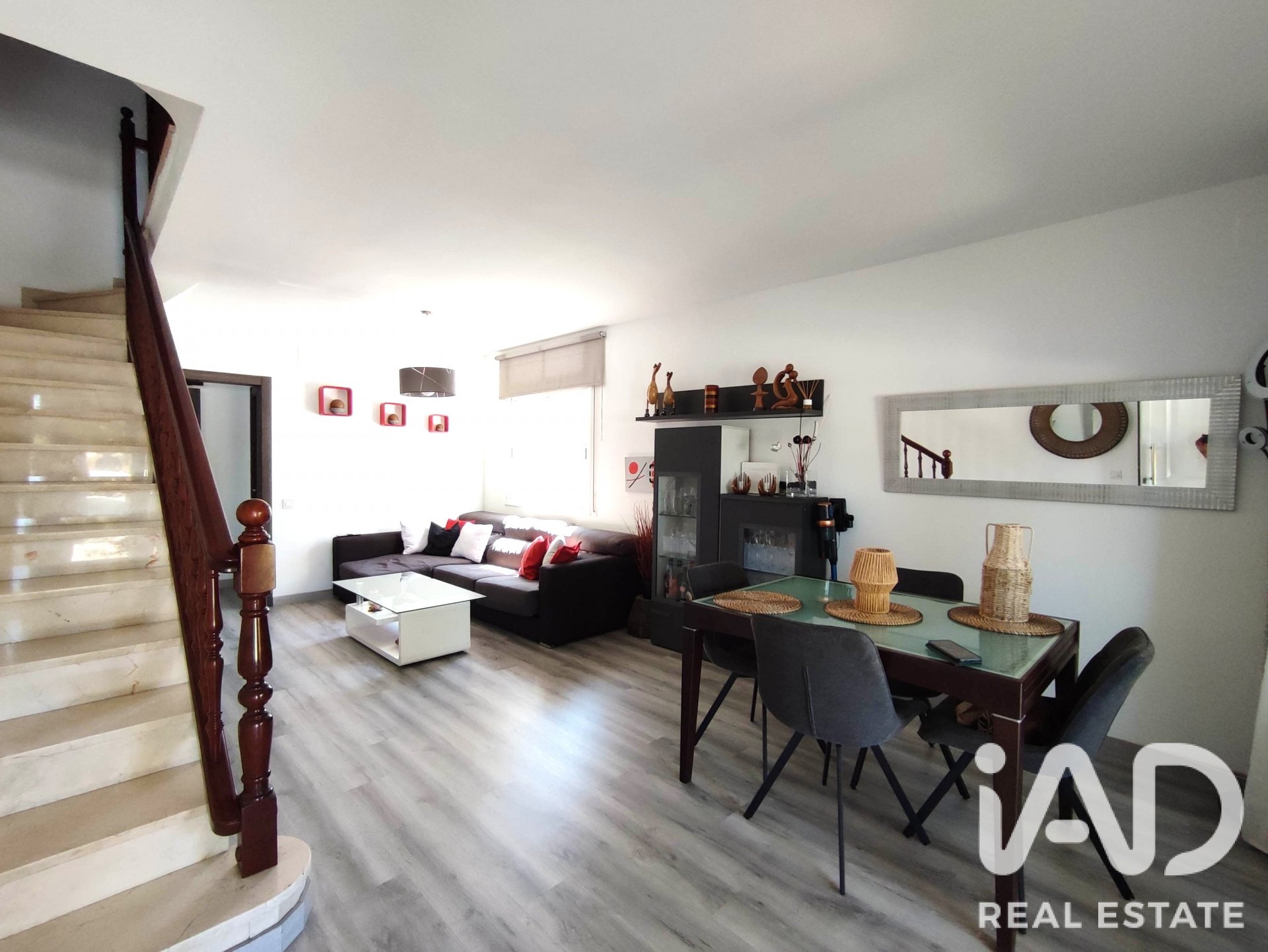 Townhouse à Cubelles, Barcelona, Espagne 5 chambres, 138 m2 No. 195015