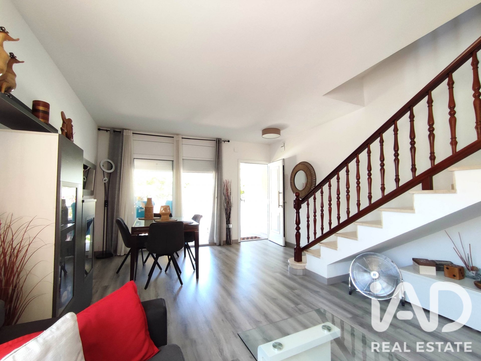 Townhouse à Cubelles, Barcelona, Espagne 5 chambres, 138 m2 No. 195015