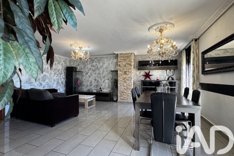 Penthouse w El Vendrell, Tarragona, Hiszpania 3 sypialnie, 155 mkw. nr 172655 – zdjęcie 8
