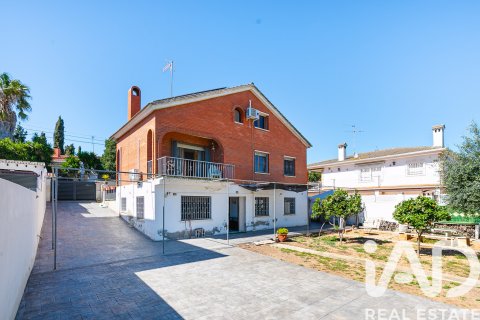 Casa a El Vendrell, Tarragona, Spagna 6 camere da letto, 227 mq. N° 172651