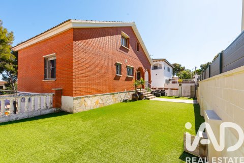 Casa in vendita a El Vendrell, Tarragona, Spagna 6 camere da letto, 227 mq. N° 172651 - foto 2