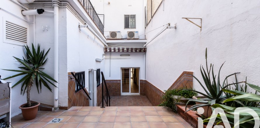 House in El Masnou, Barcelona, Spain 5 bedrooms, 188 sq.m. No. 172654