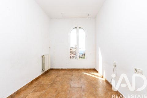 House for sale in El Masnou, Barcelona, Spain 5 bedrooms, 188 sq.m. No. 172654 - photo 26
