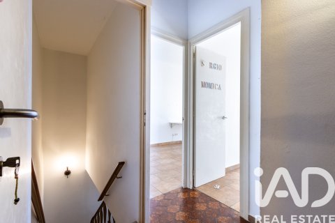 House for sale in El Masnou, Barcelona, Spain 5 bedrooms, 188 sq.m. No. 172654 - photo 23