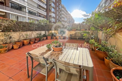 Apartamento en Barcelona, España 3 dormitorios, 113 m2 No. 157057